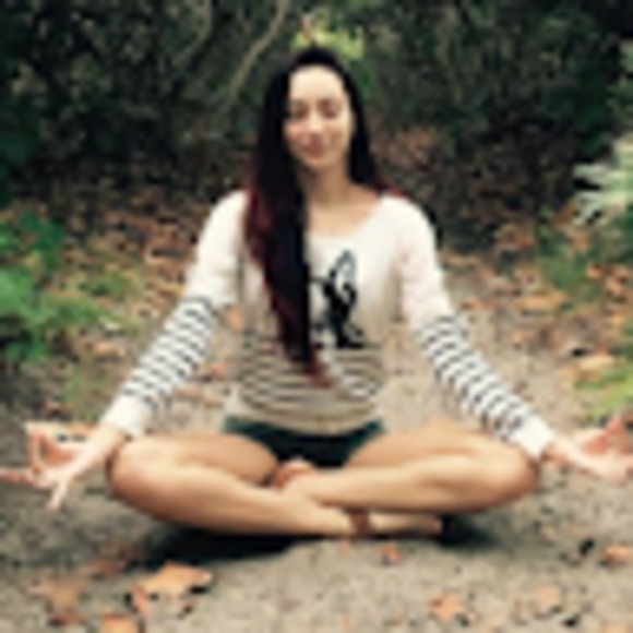 Meet your Posher, Carly - Picture 1 of 1